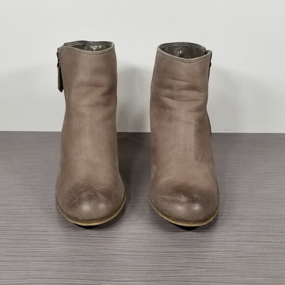 BP. Trolley Ankle Bootie, Tan Leather, Womens Size 7.5 M - Picture 2 of 12